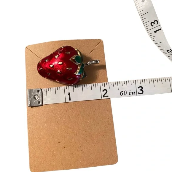 Vintage Strawberry  Enamel Brooch or Pin - Picture 2 of 3